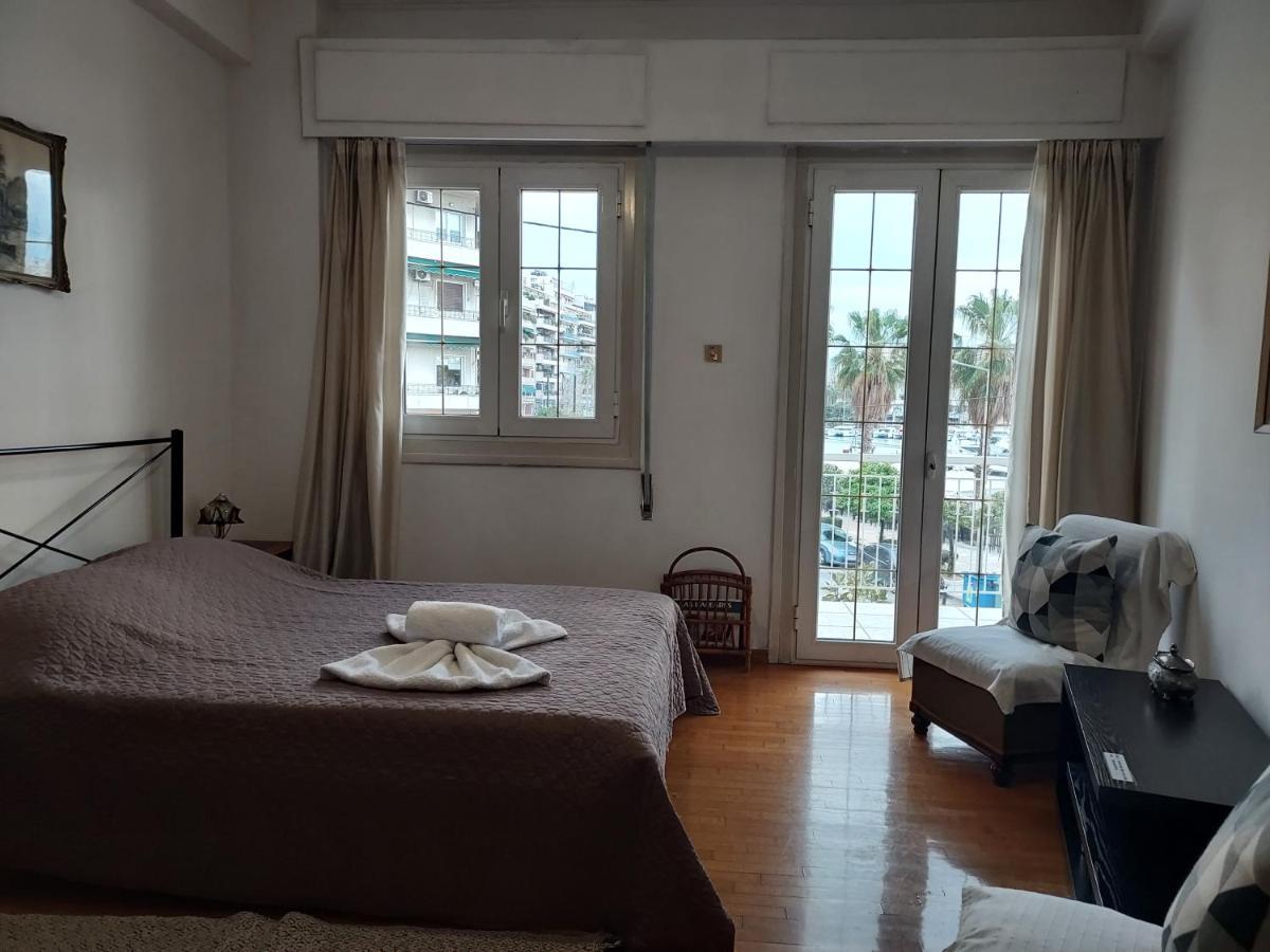 Pasalimani Long Beach Piraeus Luaran gambar